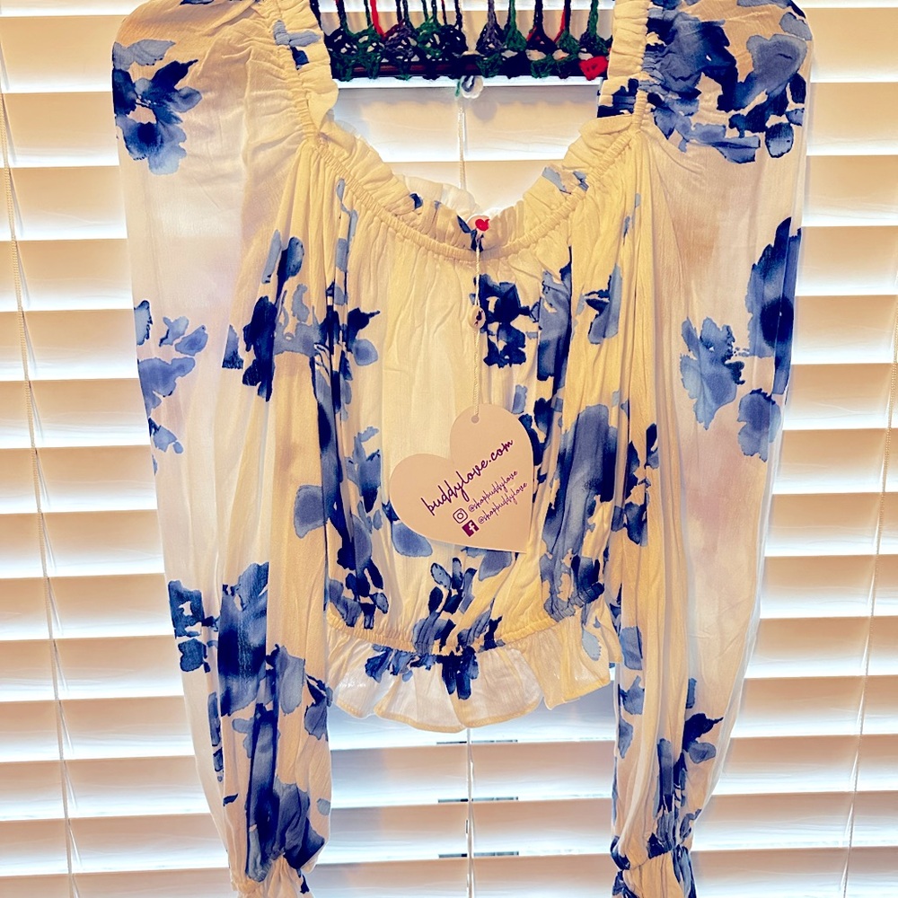 NWT Buddy Love Blue and White Floral Blouse - Picture 4 of 6